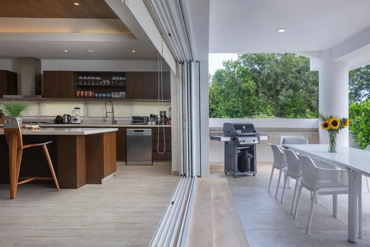 בית נופש Luxury 5 Bedroom House Private Pool