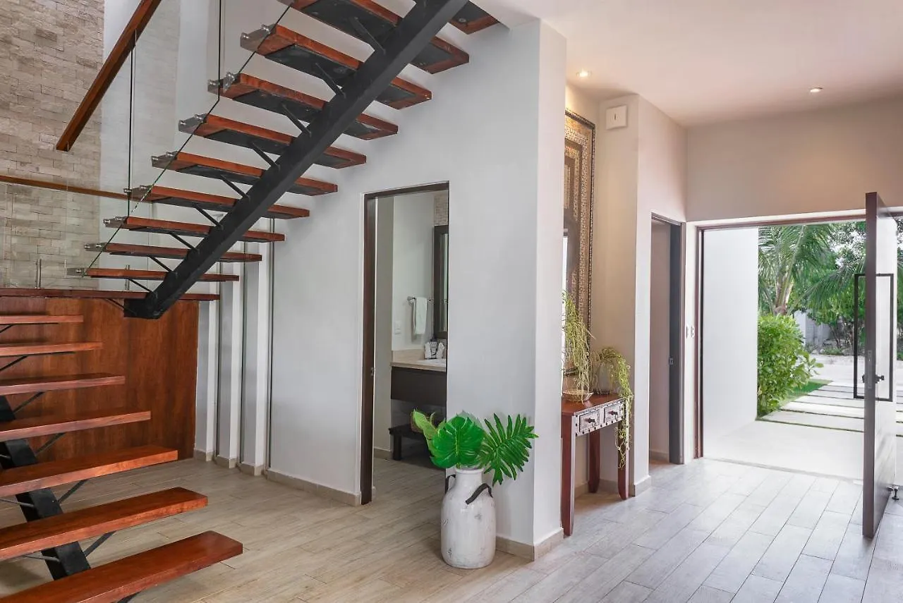 Luxury 5 Bedroom House Private Pool Holiday home Puerto Aventuras